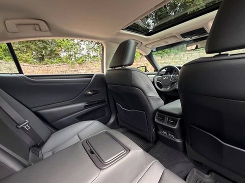 Certified 2024 Lexus ES 350 w/ Premium Package FWD image 35