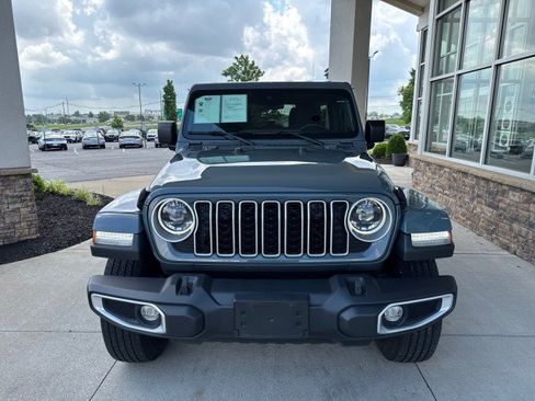 Used 2024 Jeep Wrangler Unlimited Sahara AWD/4WD image 3