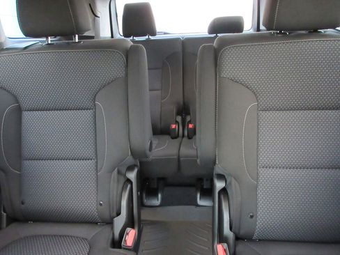 Certified 2023 GMC Acadia SLE w/ Driver Convenience Package image 19