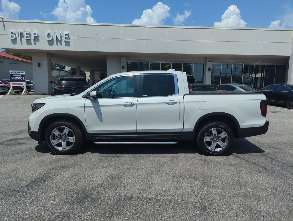 Used 2025 Honda Ridgeline RTL image 3