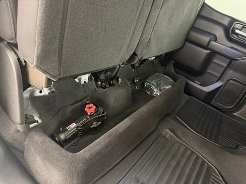 Used 2023 Chevrolet Silverado 1500 Custom image 13