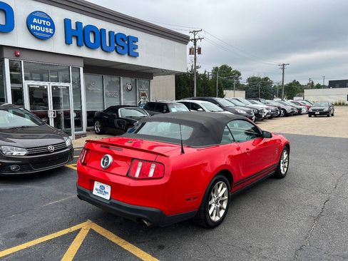 Used 2011 Ford Mustang Premium w/ 202A Rapid Spec Order Code RWD image 19