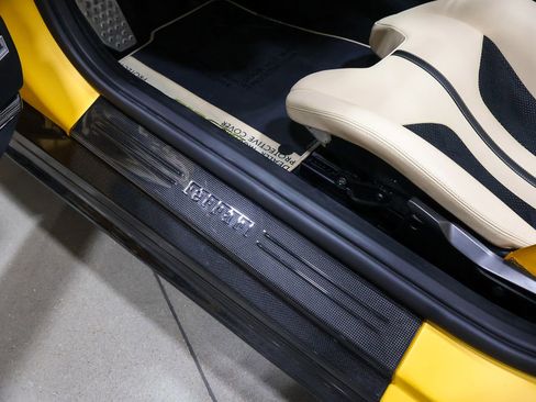 Used 2022 Ferrari 812 GTS image 50