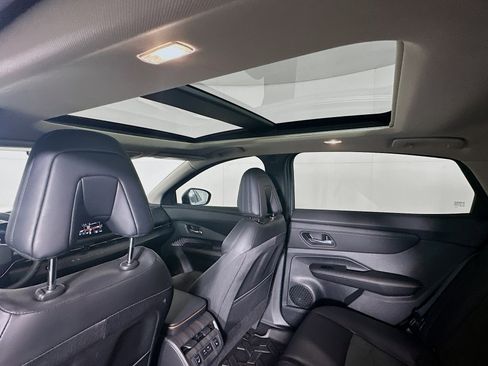 Used 2023 Nissan Ariya FWD image 27