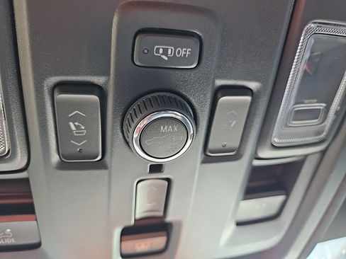 Used 2024 GMC Yukon XL Denali w/ Advanced Technology Package AWD/4WD image 71