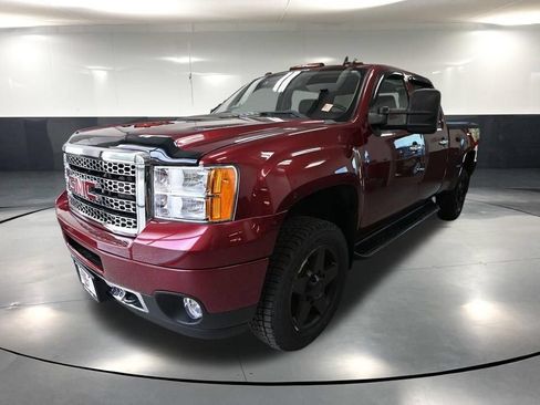 Used 2014 GMC Sierra 2500 Denali w/ Snow Plow Prep Package AWD/4WD image 11