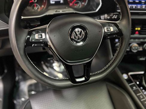 Used 2021 Volkswagen Jetta SE FWD image 35