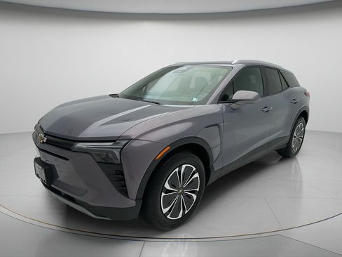 Used 2024 Chevrolet Blazer EV LT AWD/4WD image 3