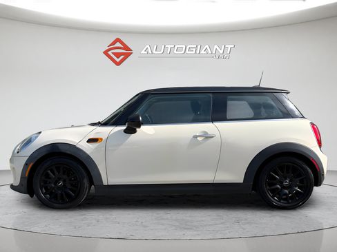 Used 2018 MINI Cooper 2-Door Hardtop FWD image 6
