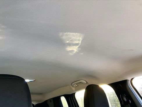 Used 2020 Jeep Renegade Latitude image 20