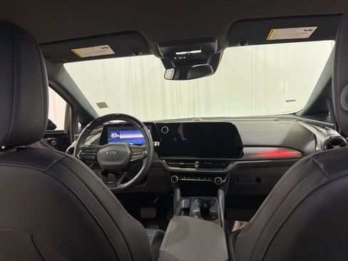 Used 2024 Chevrolet Equinox EV RS FWD image 26