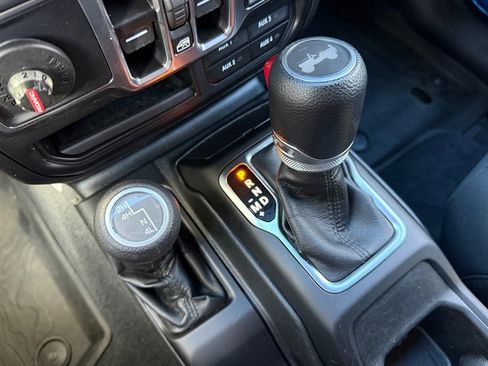 Used 2022 Jeep Wrangler Unlimited Sport w/ Sun And Sound Package image 19