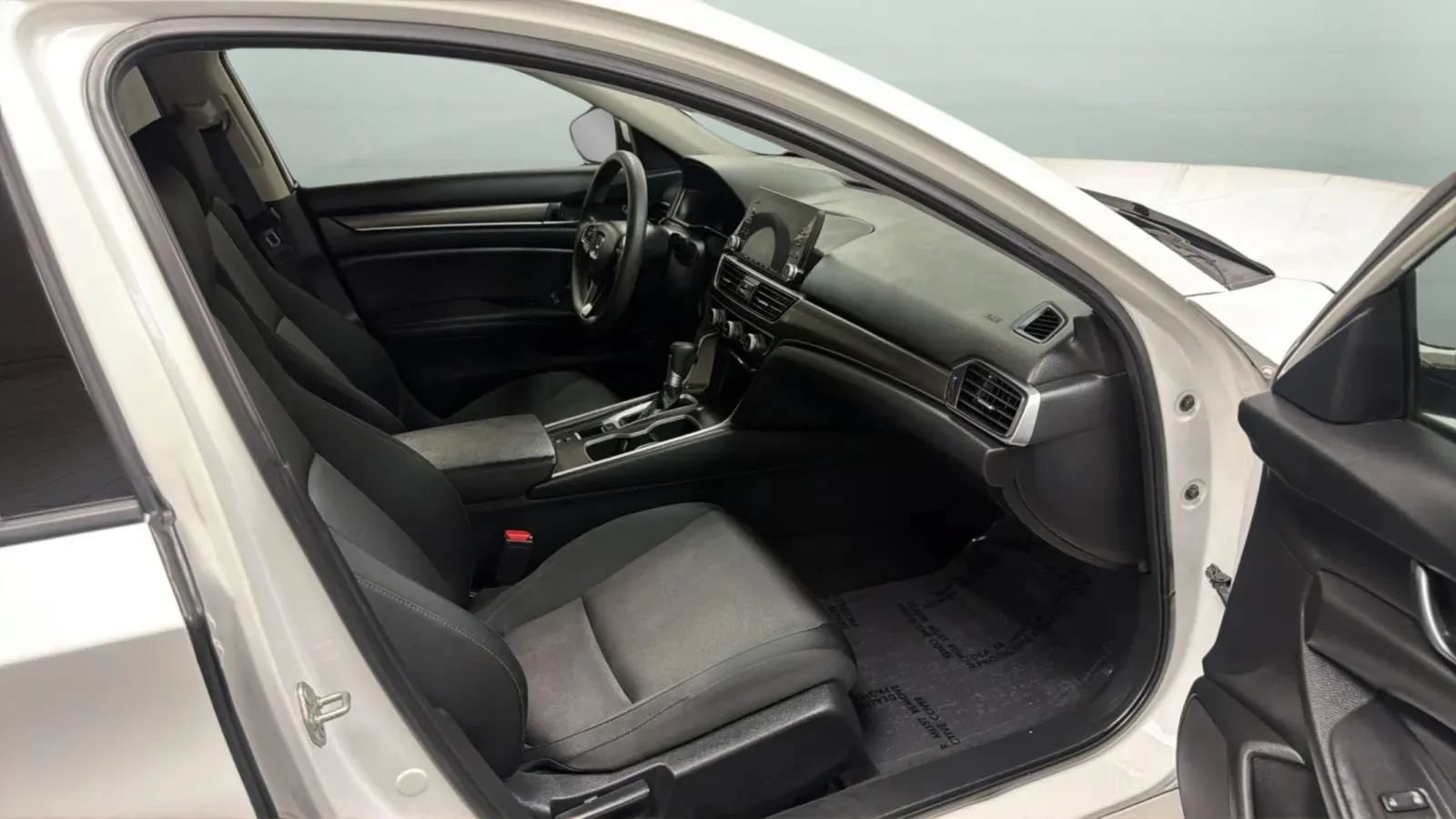 Used 2019 Honda Accord LX image 22