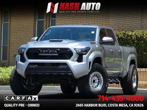 Used 2025 Toyota Tacoma TRD Sport RWD image 9