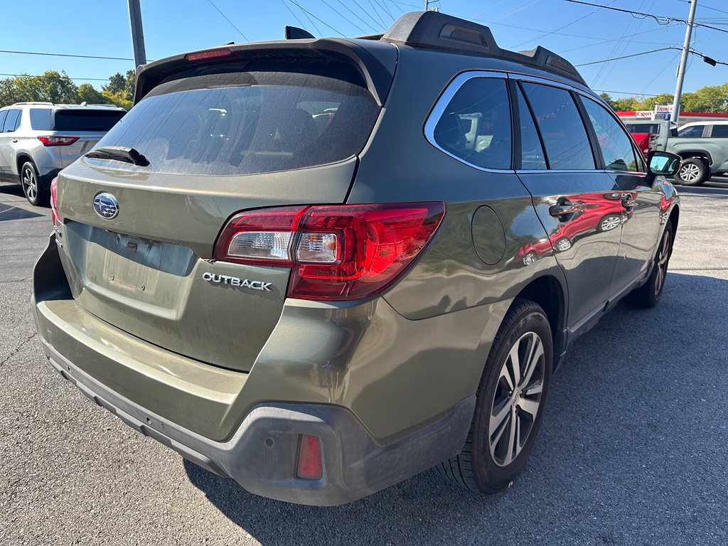 Used 2019 Subaru Outback 2.5i Limited AWD/4WD image 3
