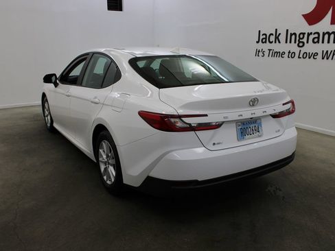 Used 2025 Toyota Camry LE FWD image 3