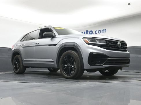 Used 2023 Volkswagen Atlas Cross Sport SEL R-Line AWD/4WD image 26