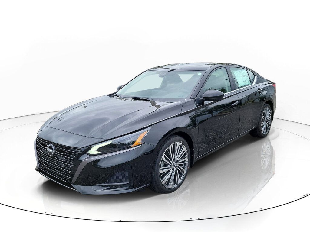 New 2026 Nissan Altima 2.5 SV FWD image 4
