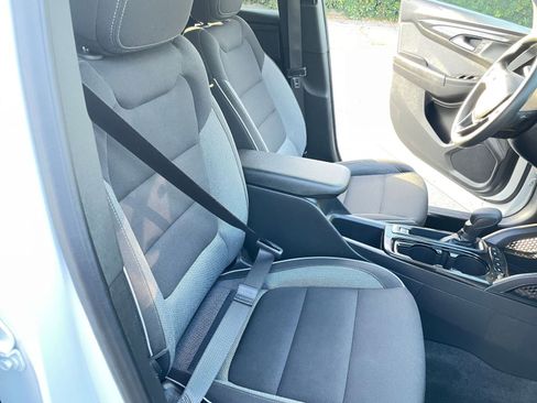 Used 2025 Chevrolet TrailBlazer LT image 34