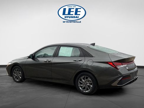 Certified 2024 Hyundai Elantra SEL image 4