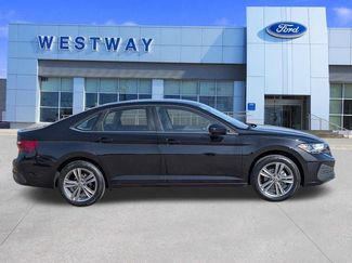 Used 2022 Volkswagen Jetta SE video 2