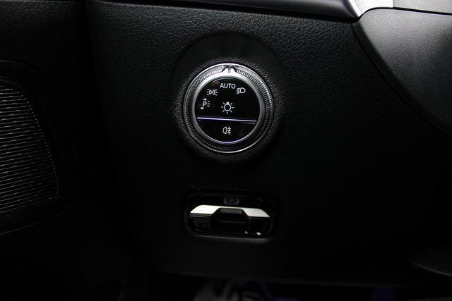 New 2025 Mercedes-Benz C 300 4MATIC Sedan image 25