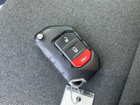 Used 2024 Jeep Wrangler Unlimited Rubicon image 39