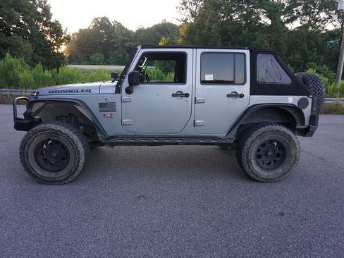 Used 2016 Jeep Wrangler Unlimited Sport AWD/4WD image 14