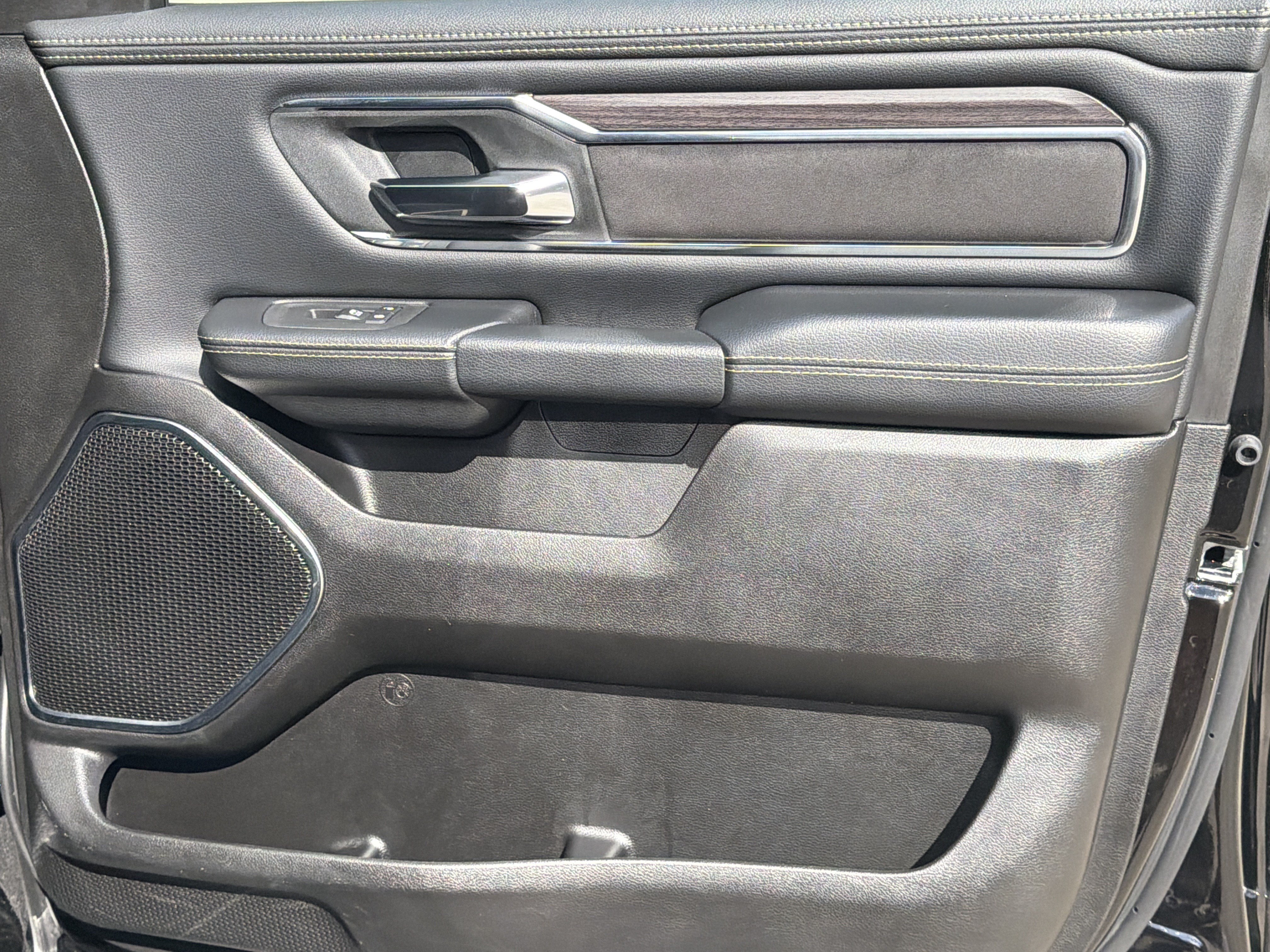 Used 2026 RAM 1500 Laramie AWD/4WD image 14
