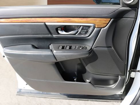 Used 2019 Honda CR-V Touring image 12