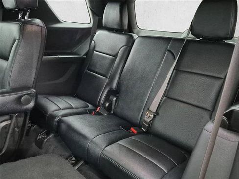 Certified 2023 Chevrolet Traverse LT FWD image 18