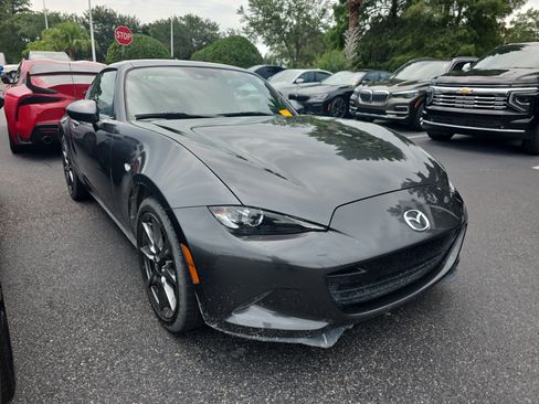 Used 2021 MAZDA MX-5 Miata RF Grand Touring RWD image 8