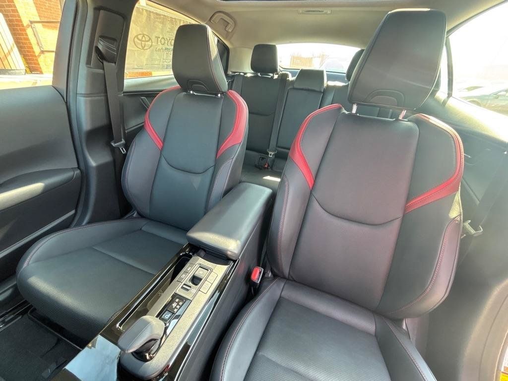 Used 2026 Toyota Prius Plug-In Hybrid w/ Limited Premium Package FWD image 19
