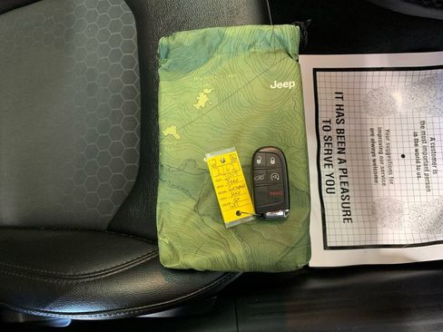 Used 2019 Jeep Compass Latitude image 34