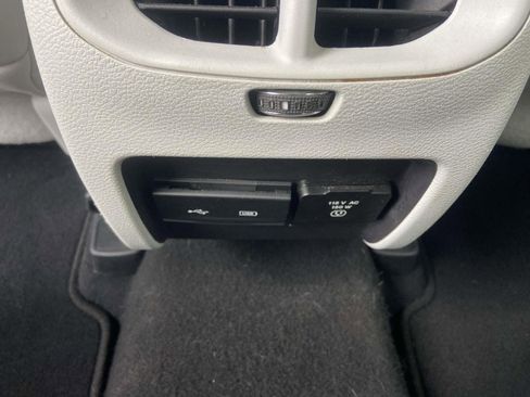 Used 2020 Jeep Cherokee Limited image 15