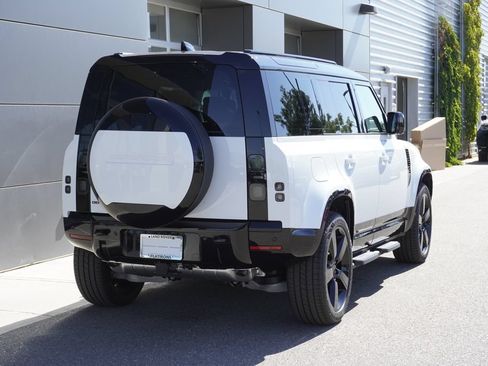 New 2026 Land Rover Defender 110 X-Dynamic SE AWD/4WD image 2