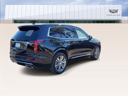 Certified 2023 Cadillac XT6 Premium Luxury image 8