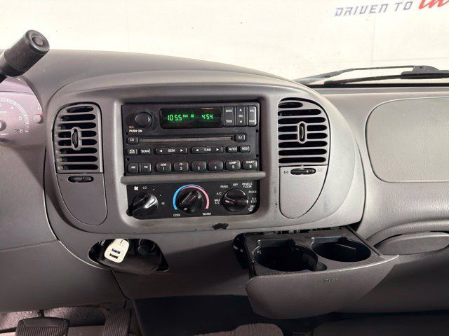 Used 2002 Ford F150 XLT RWD image 25