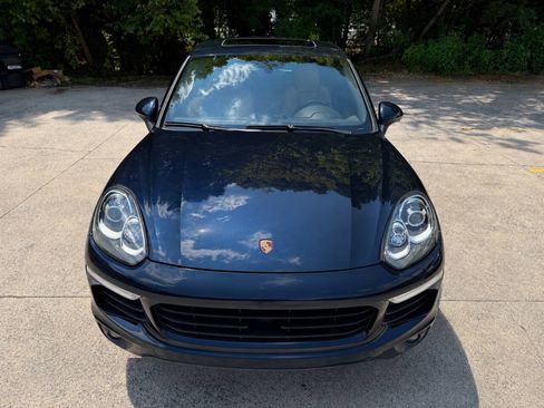 Used 2016 Porsche Cayenne AWD/4WD image 8