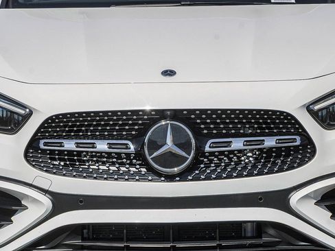 Certified 2025 Mercedes-Benz GLA 250 image 7