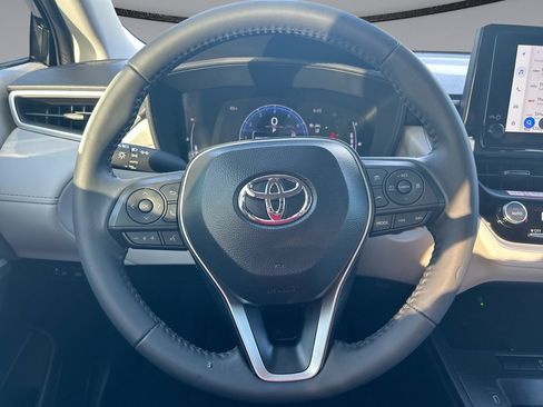Certified 2026 Toyota Corolla Cross LE FWD image 14