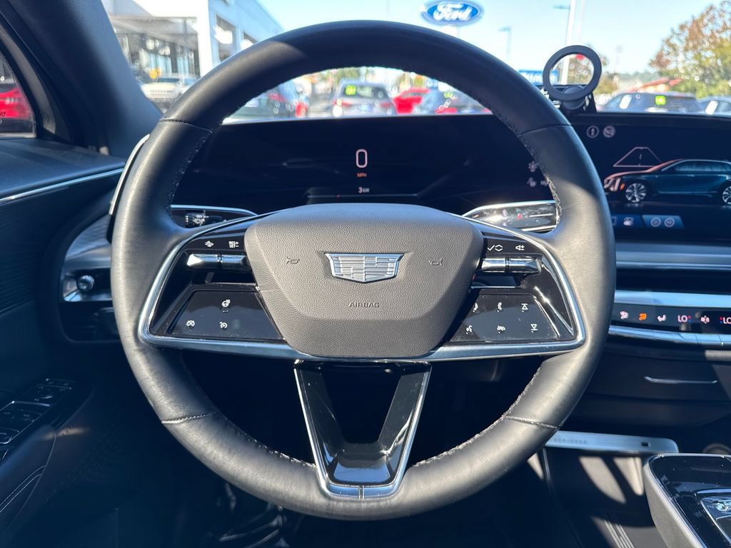 Used 2024 Cadillac Lyriq Luxury RWD image 17