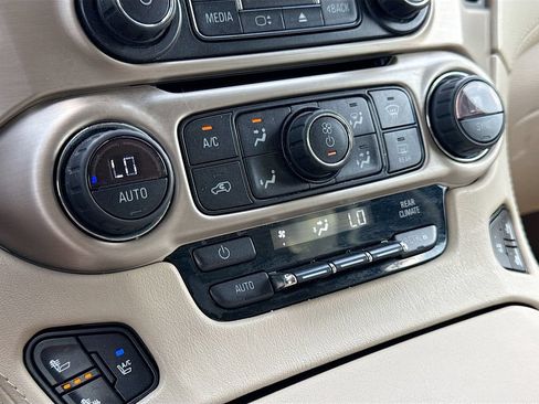 Used 2015 GMC Yukon Denali w/ Touring Package AWD/4WD image 19