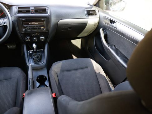 Used 2015 Volkswagen Jetta SE image 21