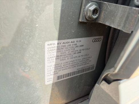 Used 2025 Audi Q3 2.0T Premium AWD/4WD image 27