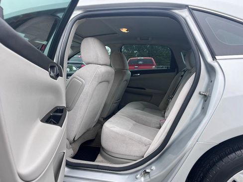 Used 2012 Chevrolet Impala LT w/ LT Sunroof Package image 10