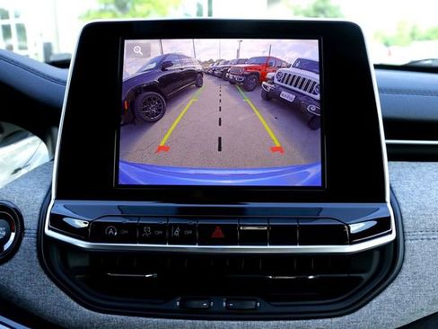 New 2025 Jeep Compass Latitude image 14