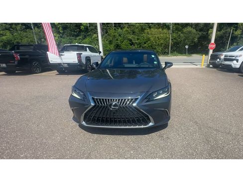 Used 2024 Lexus ES 300h Ultra Luxury w/ Accessory Package (Z2) FWD image 7