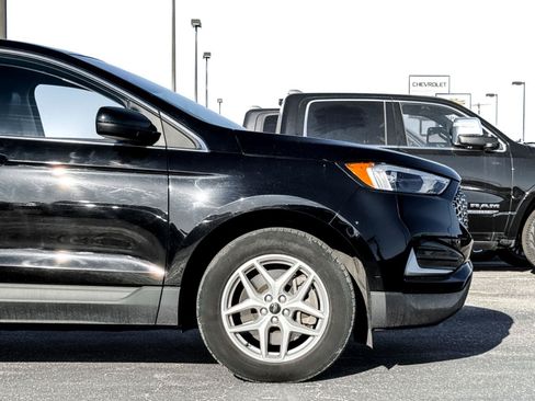Used 2024 Ford Edge SEL AWD/4WD image 9
