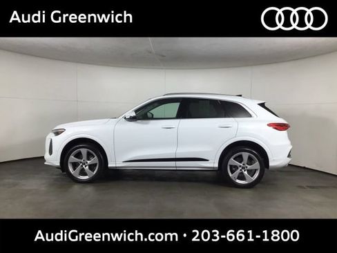 Used 2025 Audi Q5 Premium Plus w/ Premium Plus AWD/4WD image 4